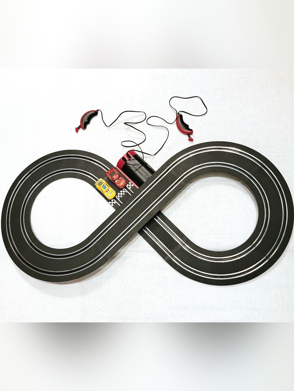 Carrera Disney Pixar Electric Slot Car Racetrack Remote Control Lightning McQuee